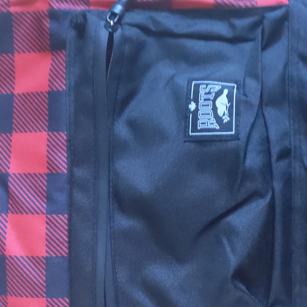 🇨🇦Last drop❤️Roots Canada 🇨🇦 Medium Backpack - Picture 2 of 14
